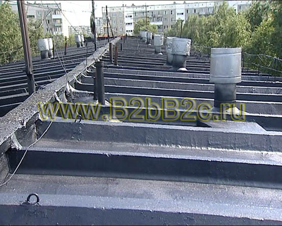 Гидроизоляция лотковой крыши жидкой резиной в Новосибирске