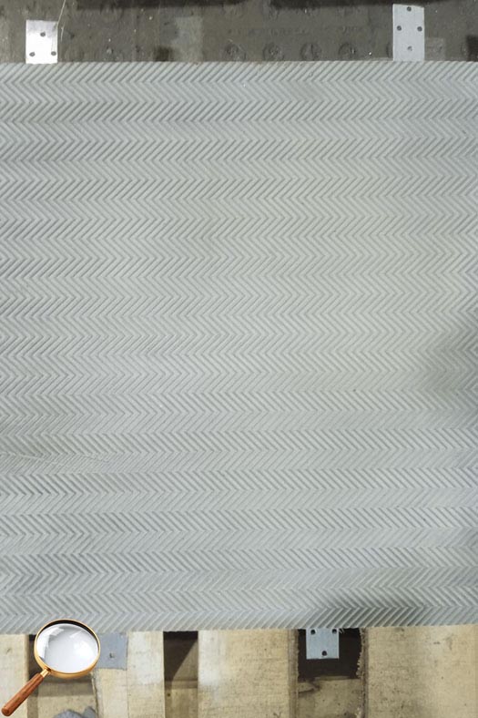 Рисунок (орнамент) на поверхности плитки из СФБ воспроизводит рисунок (рельеф) формообразующей оснастки Рисунок (орнамент) на поверхности плитки из СФБ воспроизводит рисунок (рельеф) формообразующей оснастки