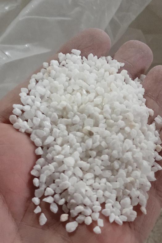 Заполнитель фракцией 3-5мм для смеси лицевого слоя изделий из СФБ Заполнитель фракцией 3-5мм для смеси лицевого слоя изделий из СФБ